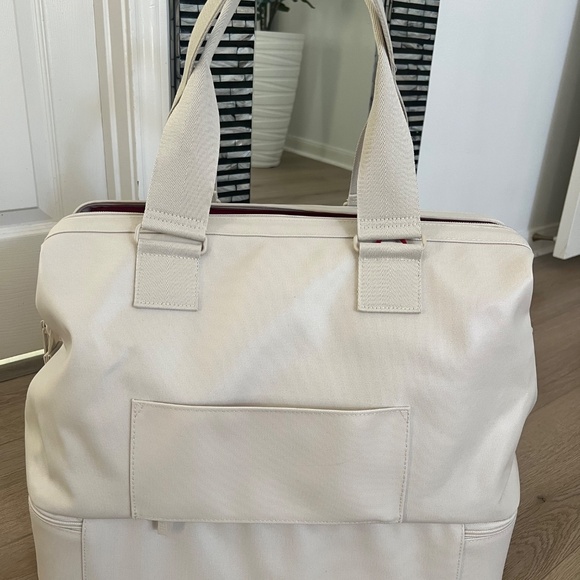 Beis Text me When You Land Weekender Sold Out - Picture 4 of 6